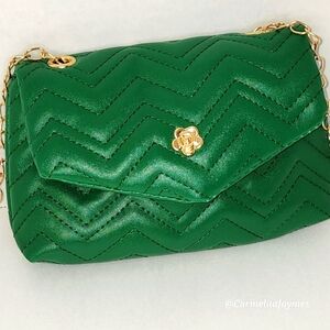 Emerald Green 👛 Quilted Chevron Gold Chain Flower Snap Crossbody Purse NEW